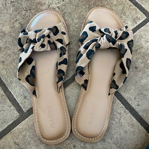 Leopard flat sandals